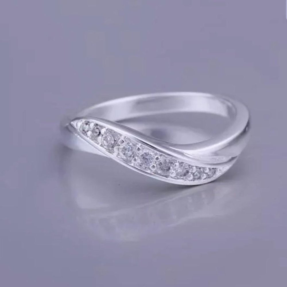 Fashion 925 Silver Crystals Ring